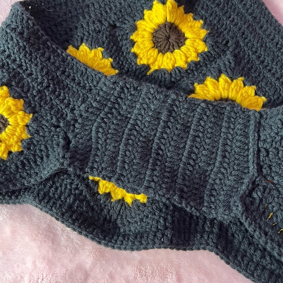 Handmade crochet sunflower halter top - Picture 3 of 7